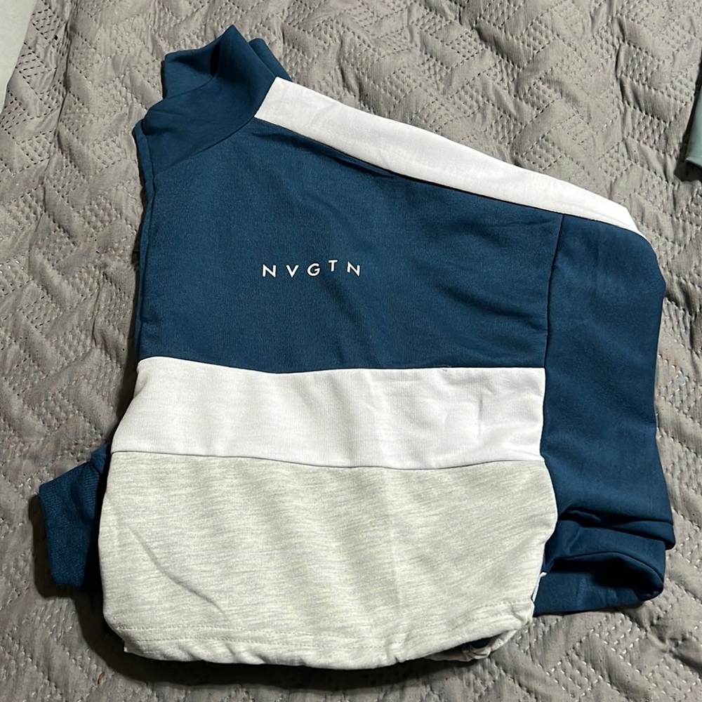 Never worn crop sweater